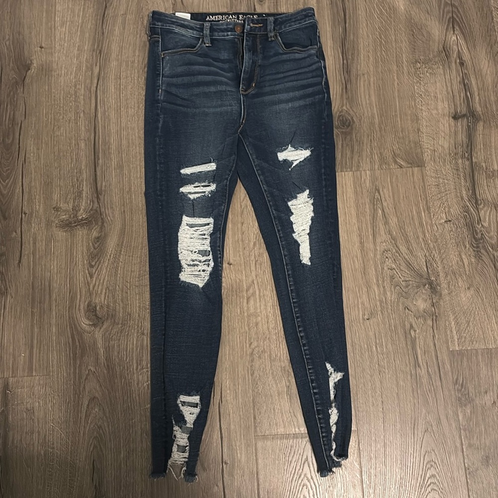 American Eagle High rise jegging
Size: US 8
Color: Dark Blue